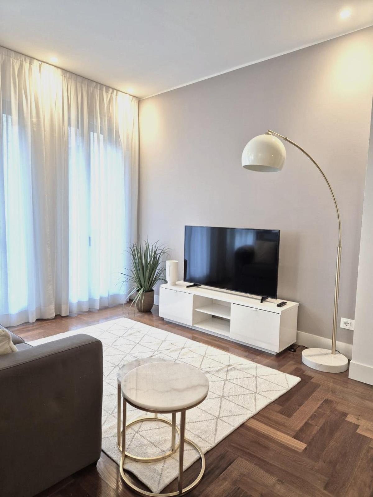 Manzoni 44 Suite Milão Exterior foto